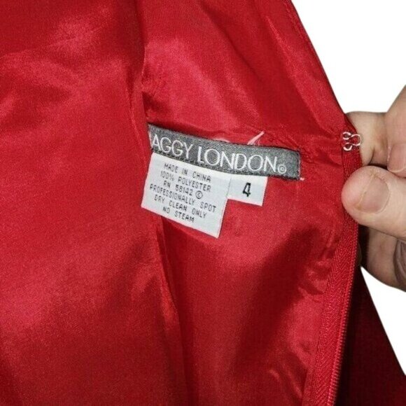 Maggy London Beaded Dragon Cocktail Dress with Leg Slit in Ruby Red Size 4 - Picture 6 of 6